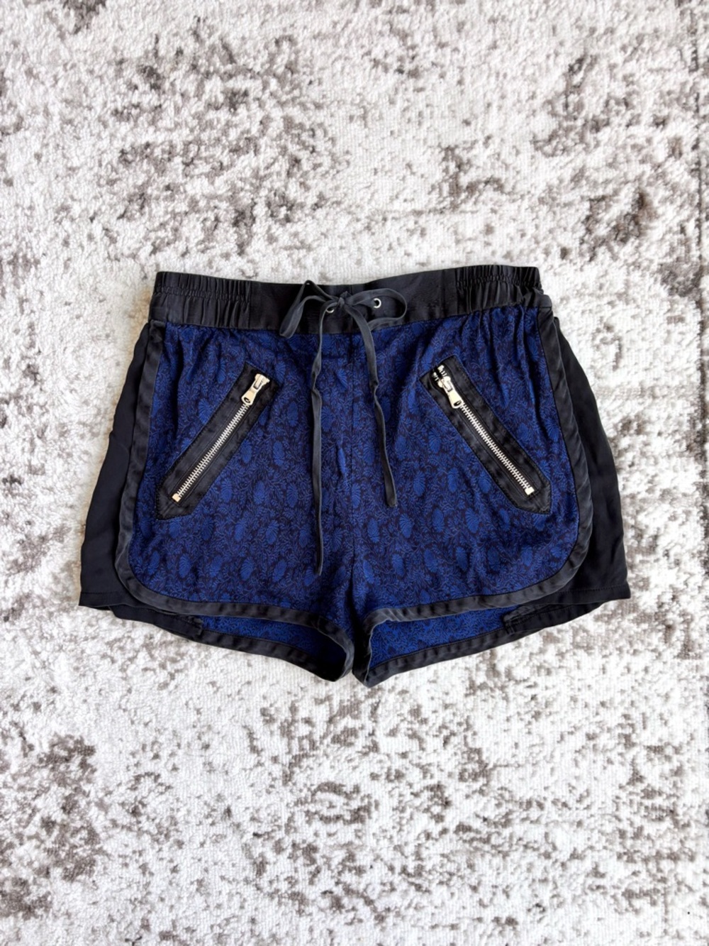 3.1 Philip Lim Damask Blue Florals and Black 100% Silk Trim Shorts - Picture 1 of 8